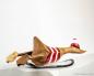 Preview: Surfer- Ente aus Naturholz in rot- gestreiftem Outfit (25cm)