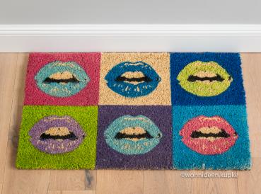 Bunte Kokos Fußmatte "Lips" im Pop-Art Stil für innen und außen (75 cm x 45 cm)