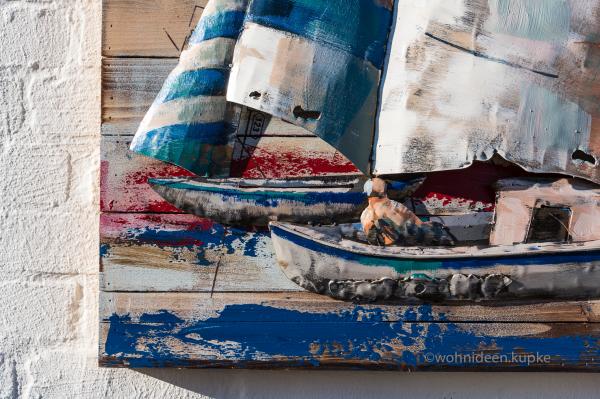 Holz Wandbild einer Regatta mit blauen Segelschiffen